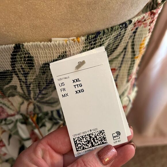 NWT H&M Floral Dress (size XXL) - Picture 6 of 8